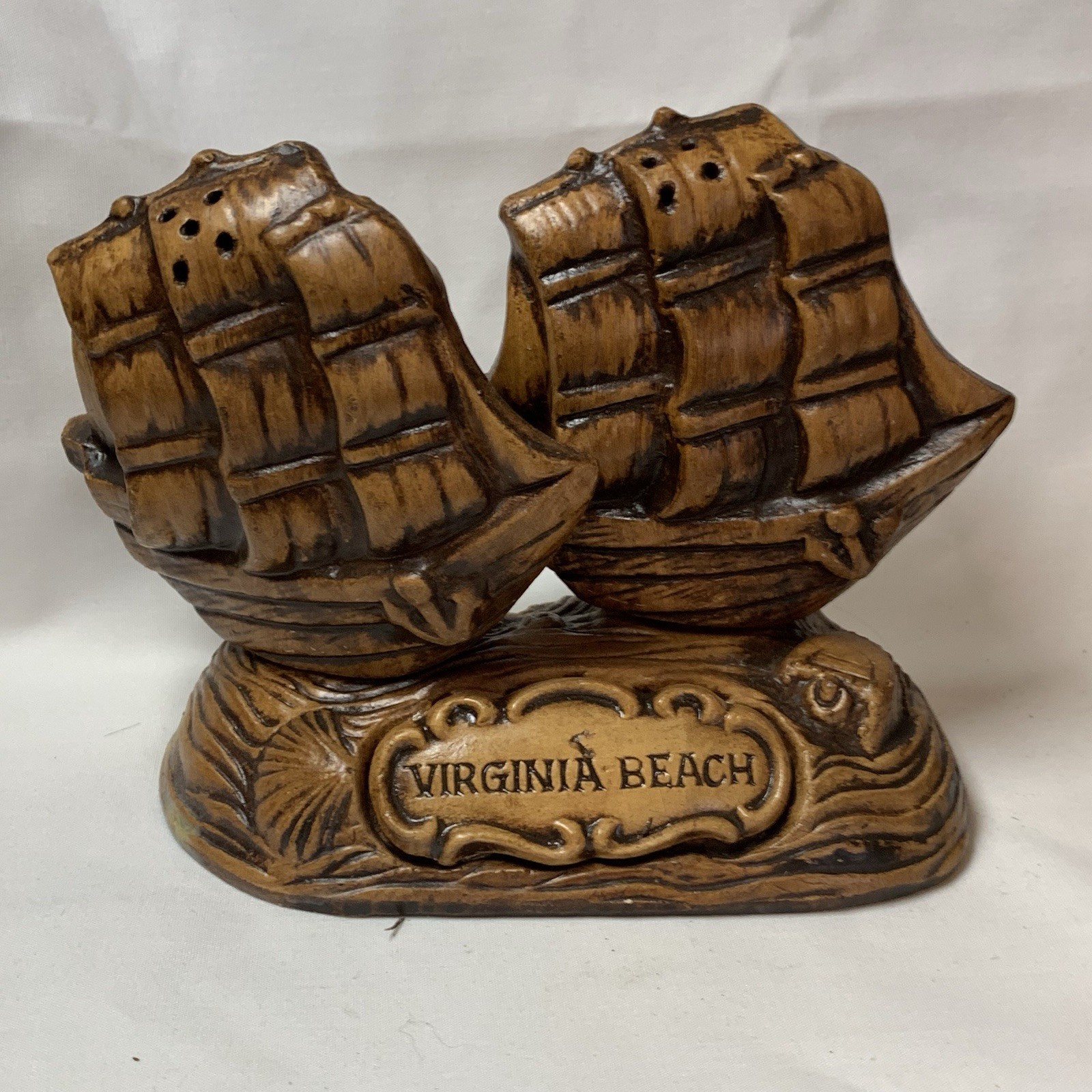 Vintage Treasure Craft Virginia Beach Pirate Ship Salt & Pepper Shakers USA