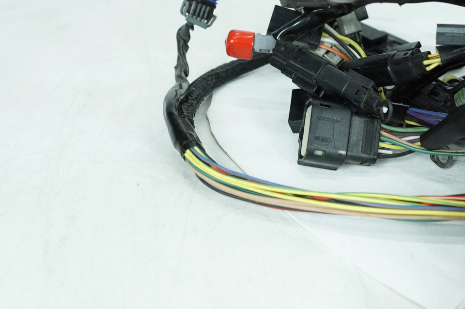 Harley Sportster XL883 2013 OEM cableado principal arnés interruptor de encendido y llave Foto 3 de 4