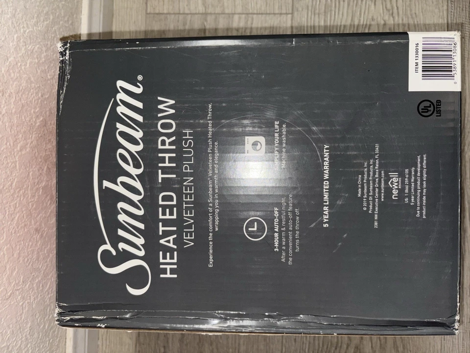 Sunbeam Blue Velveteen Heated Plush Throw 50" x 60" 3 Settings 3 Hour Auto Off - Image 2 of 3