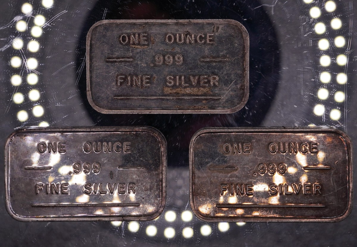 Vintage Pioneer Mint Covered Wagon 1970s 1oz 999 FINE Silver bar