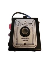 VINTAGE HERCO IMPERIAL 620 SNAP SHOT CAMERA W/ STRAP