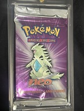 Pokemon Booster Pack - Neo Destiny - (Tyranitar Art) - WOTC Sealed mit Acryl 