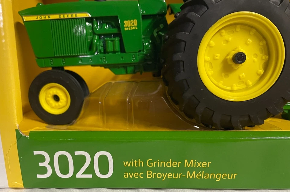 NIB ERTL 45650 1/16 Scale John Deere 3020 Diesel Tractor With Grinder Mixer - Image 4 of 4