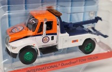 Greenlight 1/64 International DuraStar Tow Truck Gulf Oil CHASE Version Model