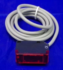 1PC New OPTEX Photoelectric Switch V2R-800 Unused