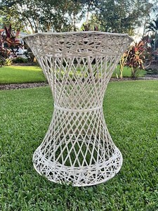 Mid Century Russell Woodard Spun Fiberglass Patio Table Base vintage Planter 29”