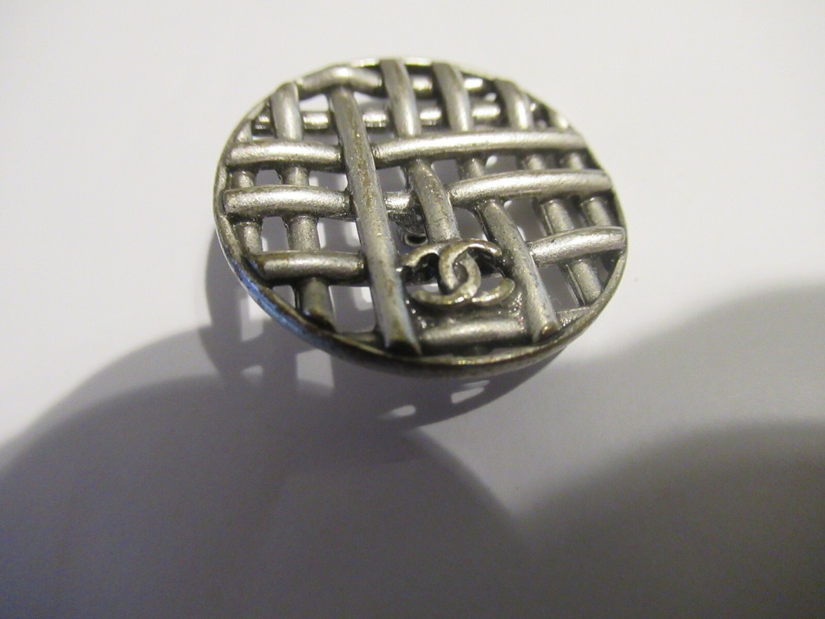 CHANEL 1 NICKEL SILVER tone cc 26MM/ OVER 1'' BUTTON THIS IS