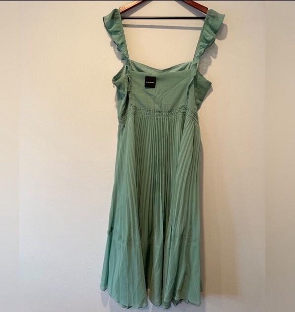 club monaco pleated flounce dress Club Monaco pleated flounce midi dresssize 14, NWT