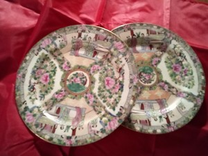 Antique Chinese Export Porcelain Famille Rose Madallion Canton Pair Plates