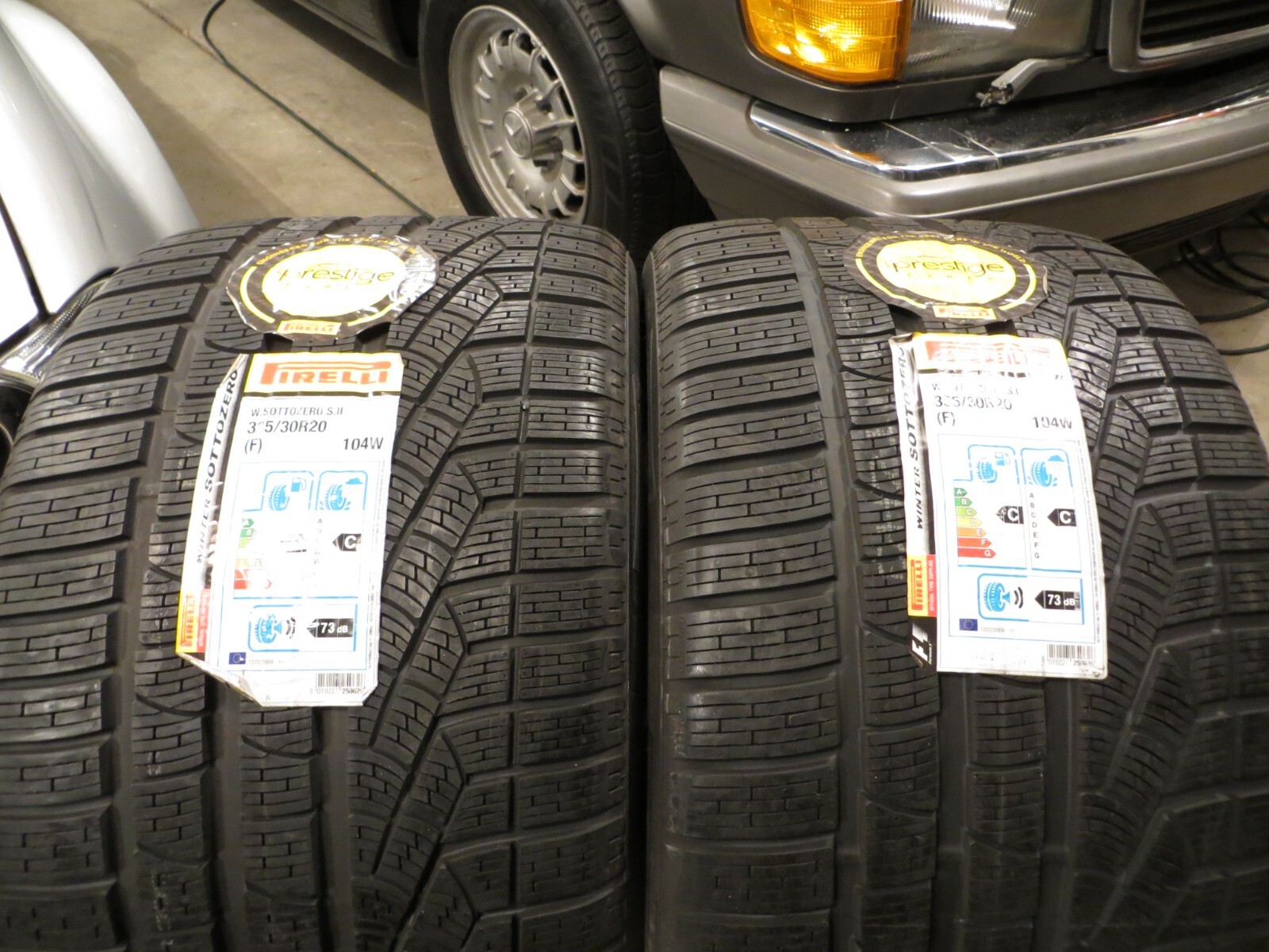 NEW 2 TWO PIRELLI SOTTOZERO WINTER 270 SERIE II 335/30R20 104W FERRARI 335 30 20