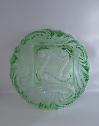 Vintage 1950s Large Green Glass Fruit Bowl - 26cm 10" Diameter - Picture 7 of 7