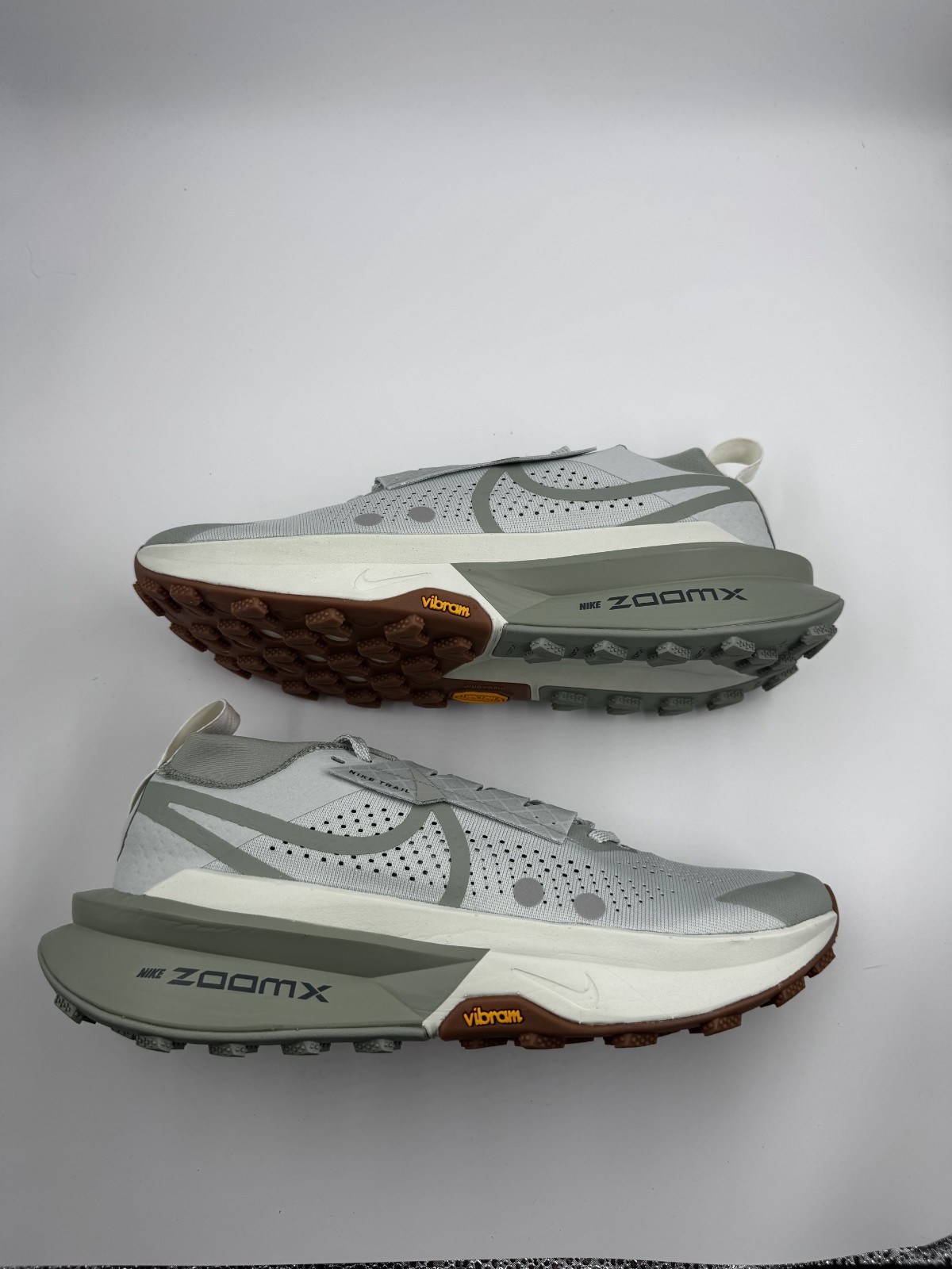 New Men's Nike ZoomX Zegama Trail 2 Running Shoes FD5190-004 Size 10.5