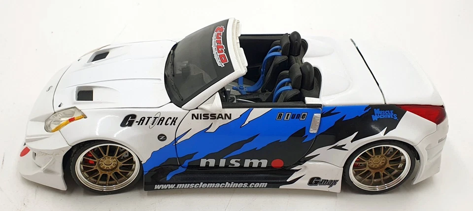 Ertl escala 1/18 Diecast 57876 - '04 Nissan 350Z Nismo - Blanco/Azul/Negro Foto 3 de 4