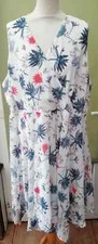 CURVE LADIES FLORAL PRINT WRAP FRONT HANKY HEM DRESS SIZE 16 NEW (ref 477)