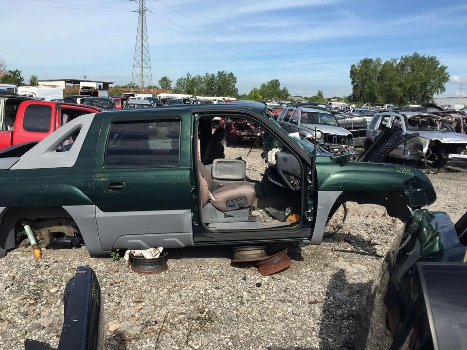 Brazo de control superior delantero usado se adapta a: Chevrolet Avalanche 1500 730 2002 Foto 4 de 4