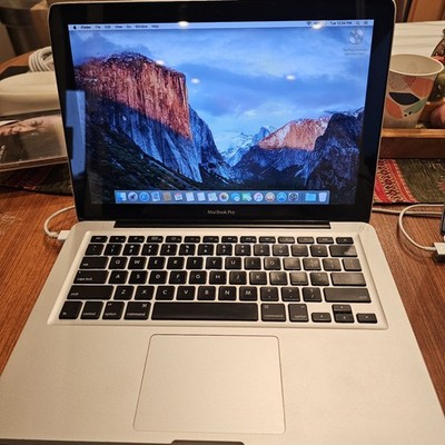 MacBook Pro 13'' Mid 2009, 2.53 GHz Intel Core 2 Duo , 1 TB HDD, 4GB RAM, CD ROM