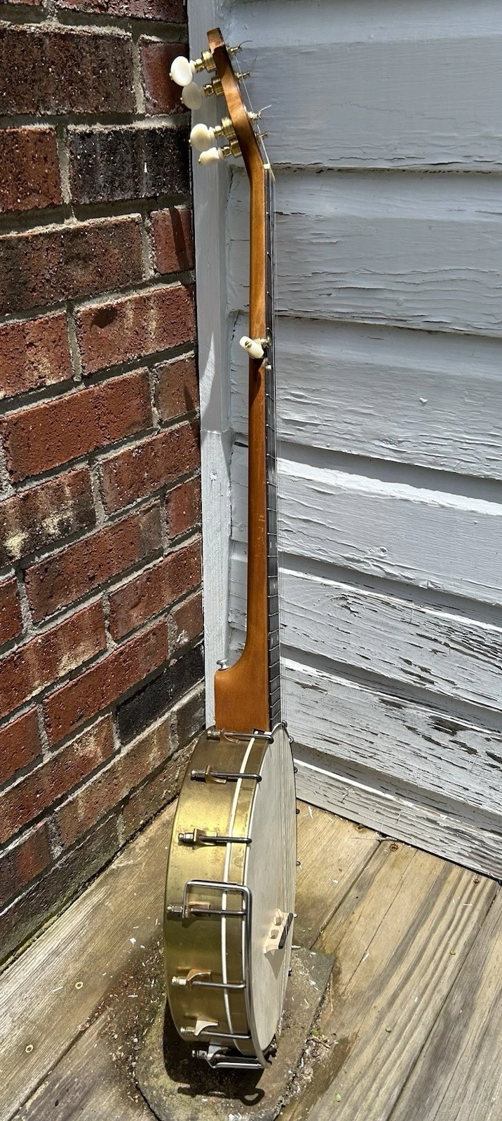 Picture 2 of 8