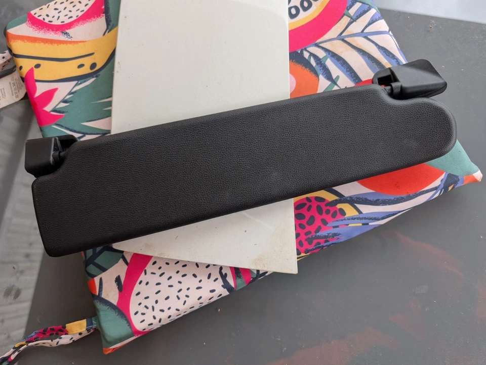 PARASOL LADO PASAJERO DELANTERO IZQUIERDO BMW Z4 E89 RETIRADO DE UN 2013 Foto 3 de 3