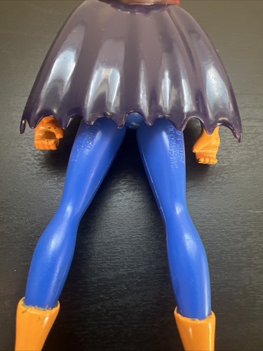 1997 Kenner Spectrum Of The Bat Sonic Stun Batgirl Action Figure 4.5" - Picture 4 of 5