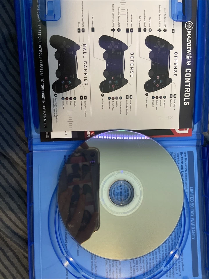 PS4 Game Lot Madden 19, Madden 17, Fifa 17, & NBA 2K18 - Image 2 of 4