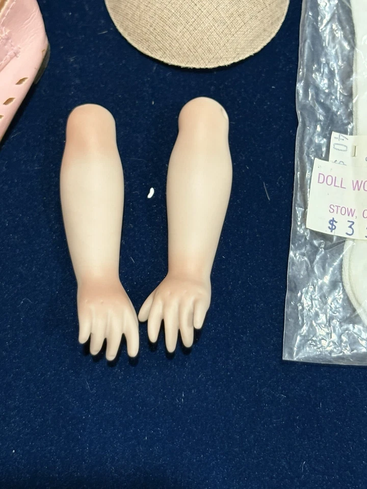 Moda Muñeca Peluca Adrianna Rubia Rosa Zapatos Brazos Medias Muñeca Piezas Lote Foto 2 de 4