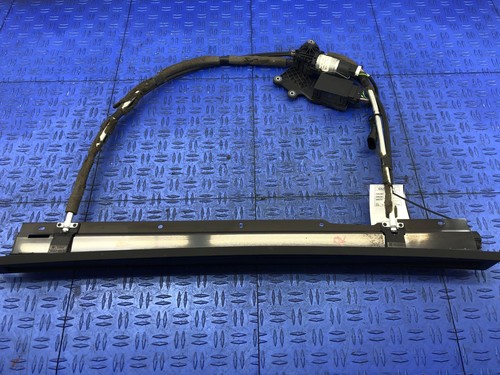 2014-2021 MASERATI QUATTROPORTE LEFT REAR DOOR SUNSHADE BLIND BLACK 670043162 - Picture 3 of 13