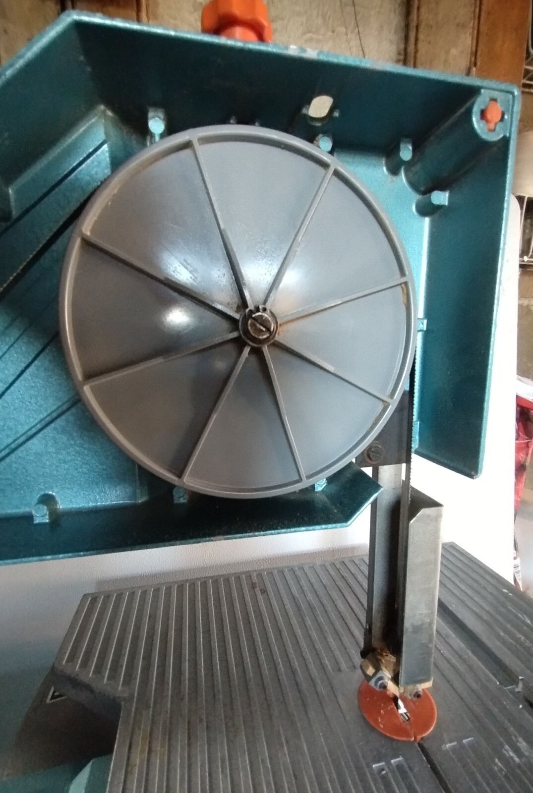 Black & Decker 240v BD339 Three Wheel Table top Band Saw eBay