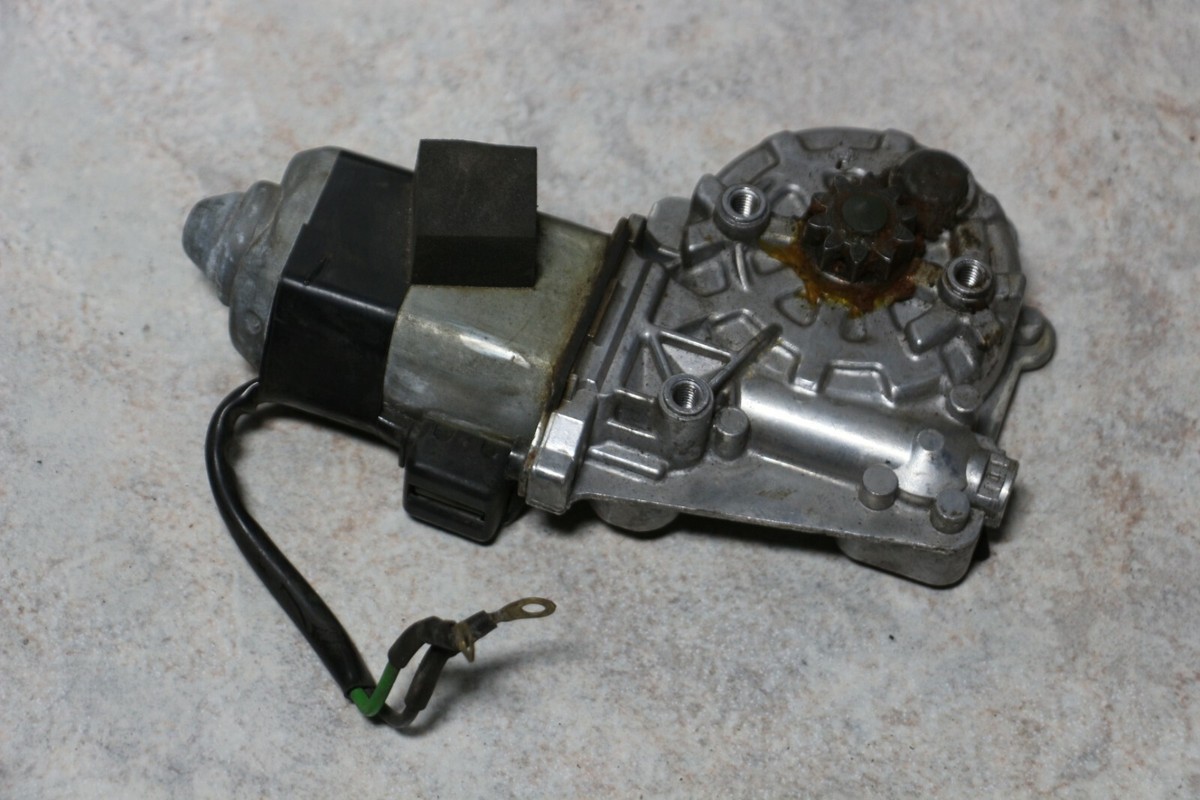 ORIGINAL Mercedes Benz W124 BOSCH Fensterheber Motor Vorne Rechts 