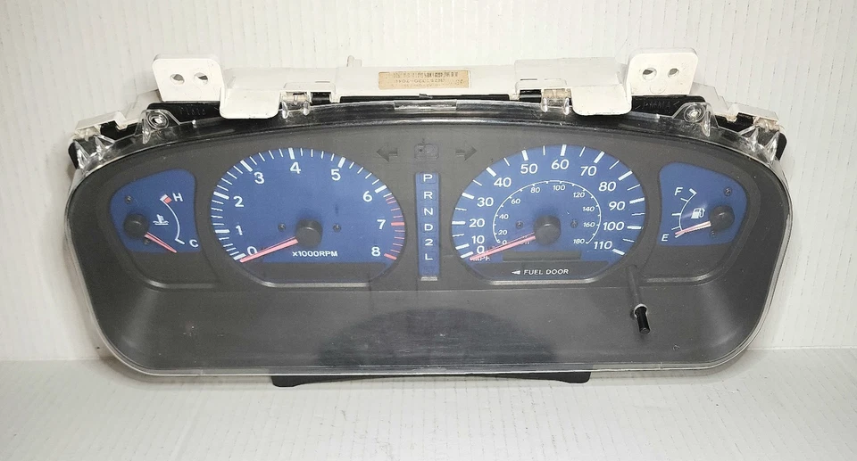 Cuadro de instrumentos montaje velocímetro Toyota Sienna 2001 2002 2003 83110 Foto 2 de 4