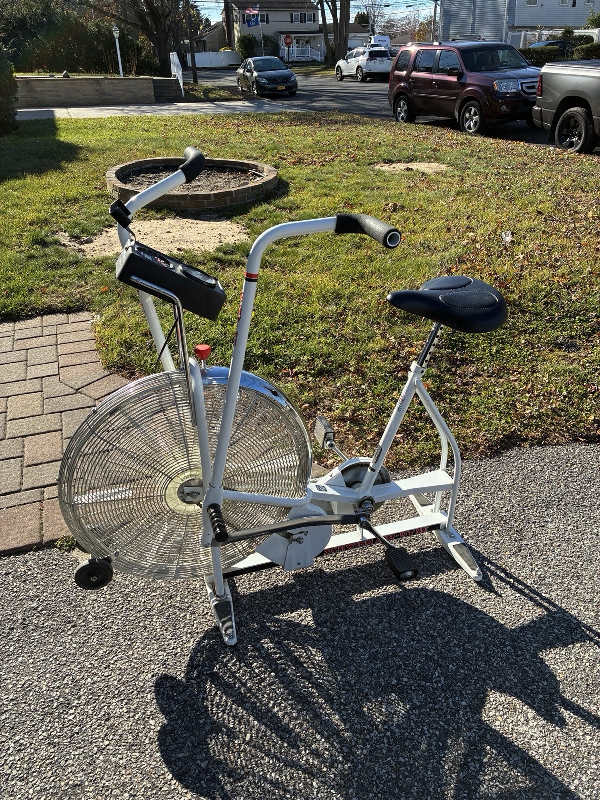 Vintage WHITE SCHWINN AIRDYNE Dual Action EXCERCISE BIKE Dur