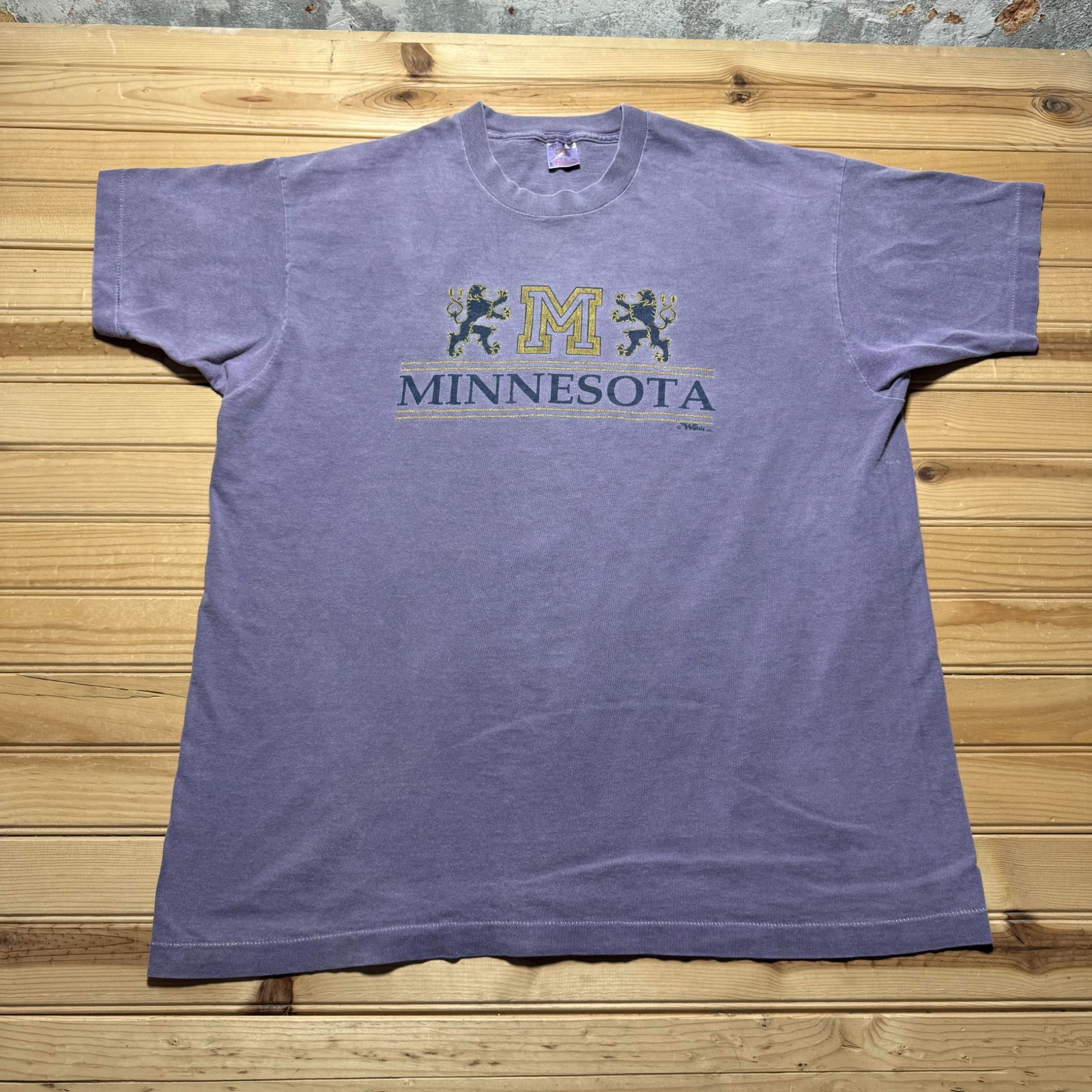 Vintage 90s University of Minnesota Golden Gophers NCAA Lion Graphic T-Shirt XXL