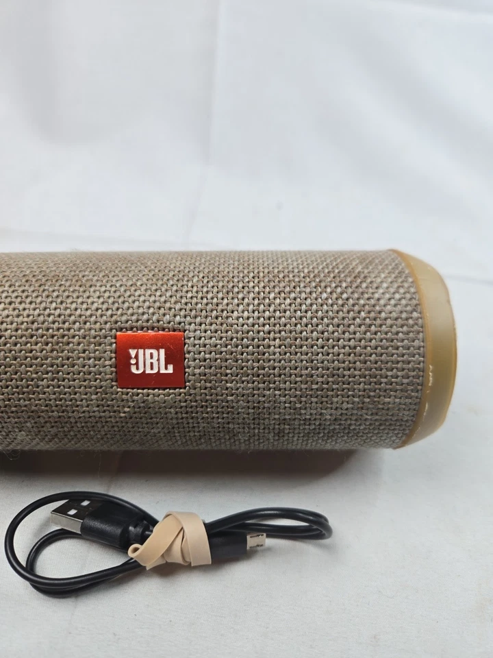 JBL 翻盖 3 便携式蓝牙扬声器 棕色/金色 带充电线 已测试 — 第 3/4 张图片