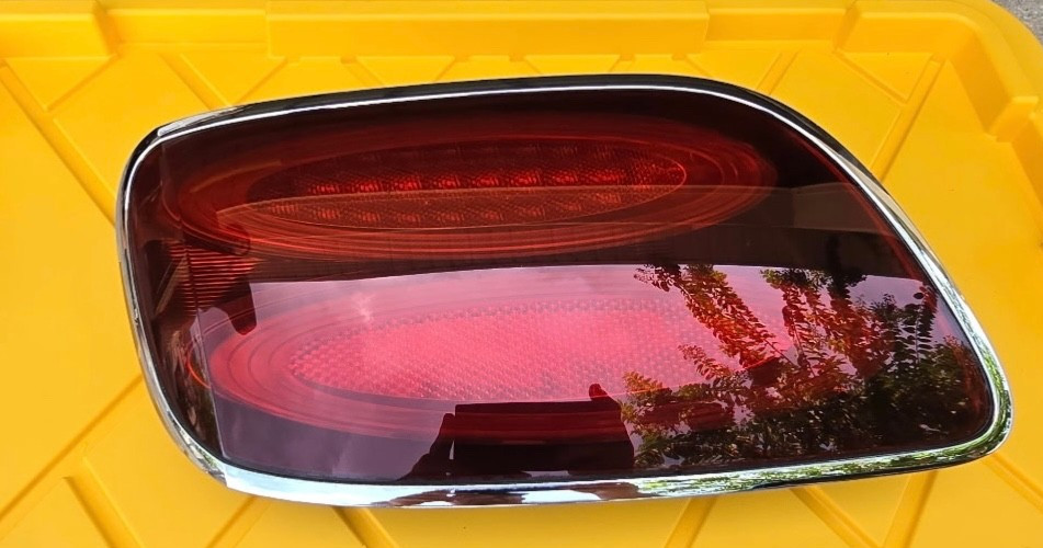 2015 BENTLEY Continental Gt  Rear Left Tail Light OEM 3W3945095S