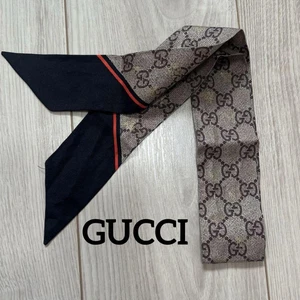 Ruban écharpe motif abeille GUCCI série GG