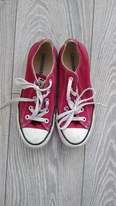 converse low top sneakers