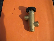 Brand New -Watts LF70-A 1/2 in Tempering Valve SWT x SWT Lead Free Brass  No Box