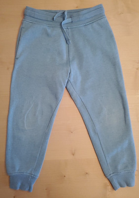hellblaue Jogginghose, lange Sporthose Trainingshose von H&M Basic in Grösse 110