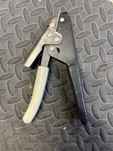 Malco TY4 Cable Tie Tool USA Model MPN TY4. Slightly used