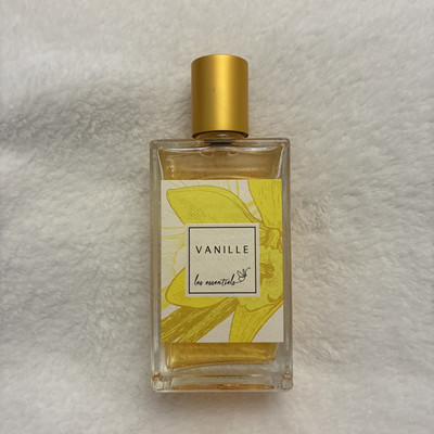 Les Essentiels VANILLE  Eau De Parfum 2.7 fl oz ~Spray~NWOB