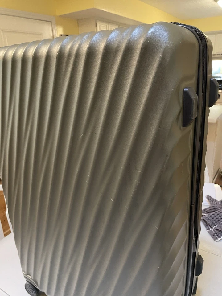 Tumi 19 Degree Extended Trip Expandable 4-Wheel Packing Case $895.00 - 30” - Image 2 of 4