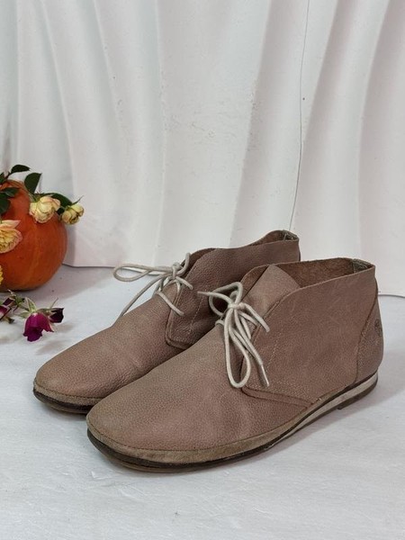 Women Post XChange Boots Beige Leather 39