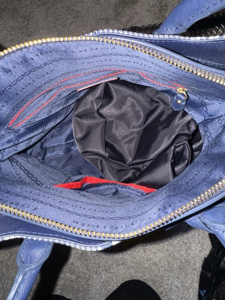 Cartera para mujer Tommy Hilfiger diseño clásico Foto 2 de 4