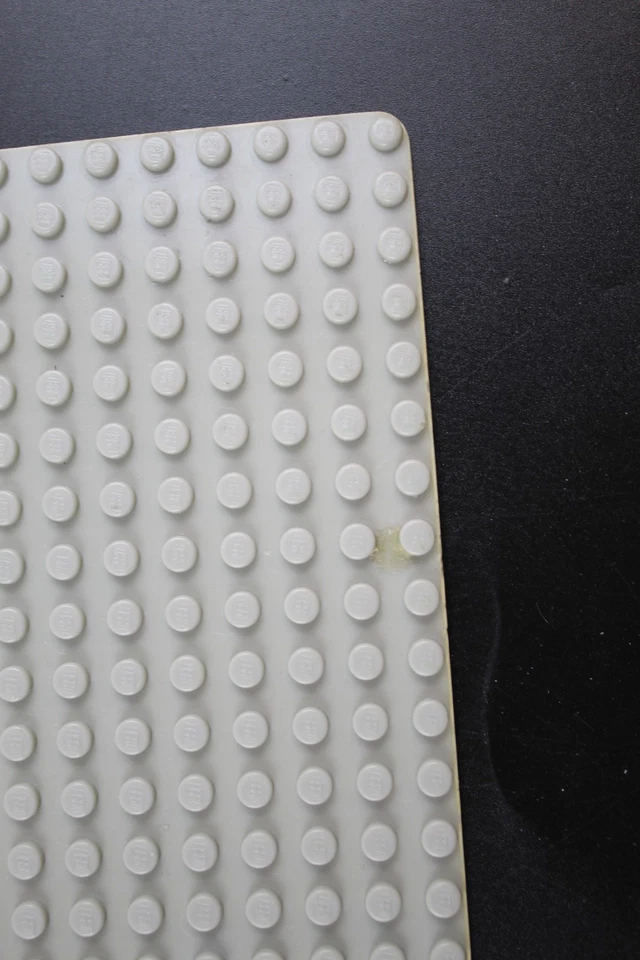 LEGO® Grundplatte 40x40 cm in grau - Bild 3 von 4