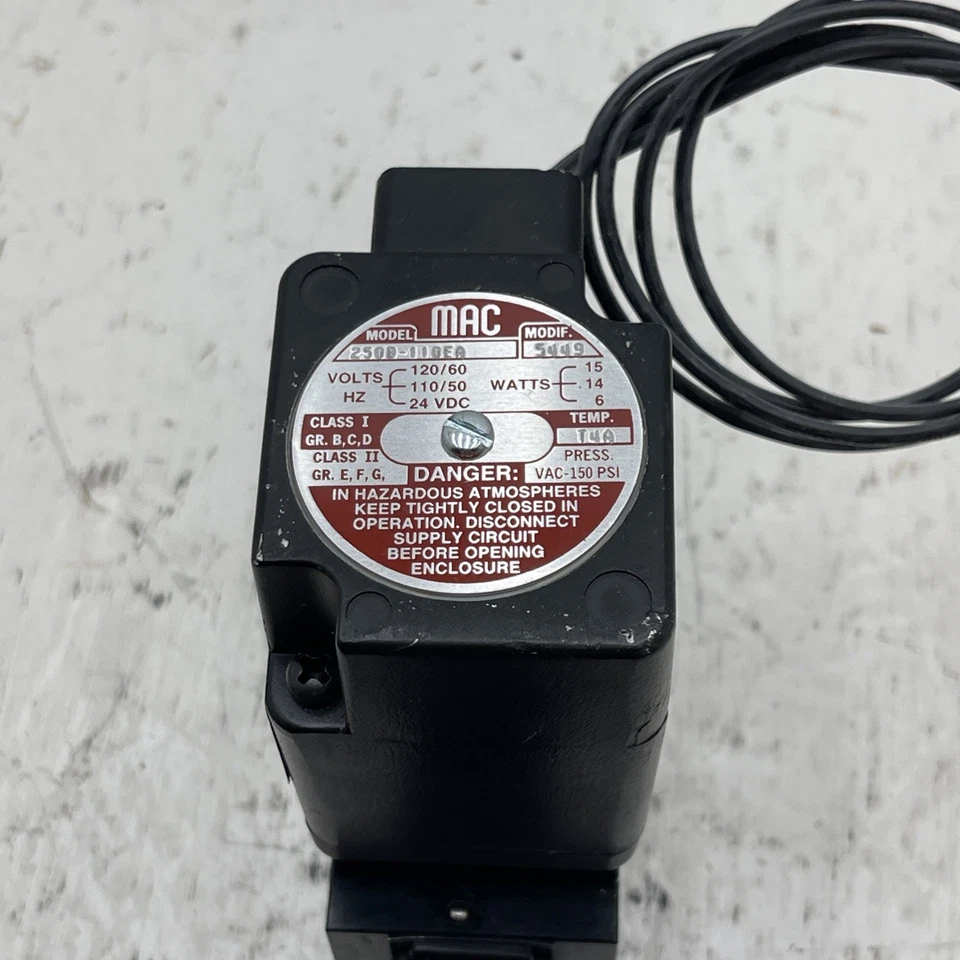 Electroválvula neumática de aire MAC 811C-2E-110EA-152 120V 150 PSI 1/4" NPT 5 vías Foto 3 de 4