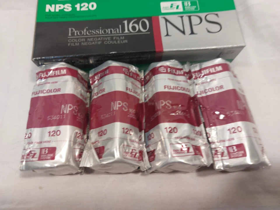 4 Rolls Fujifilm Fujicolor PRO 160 NPS 120 Color Negative Film Expired 2002 - Image 3 of 4