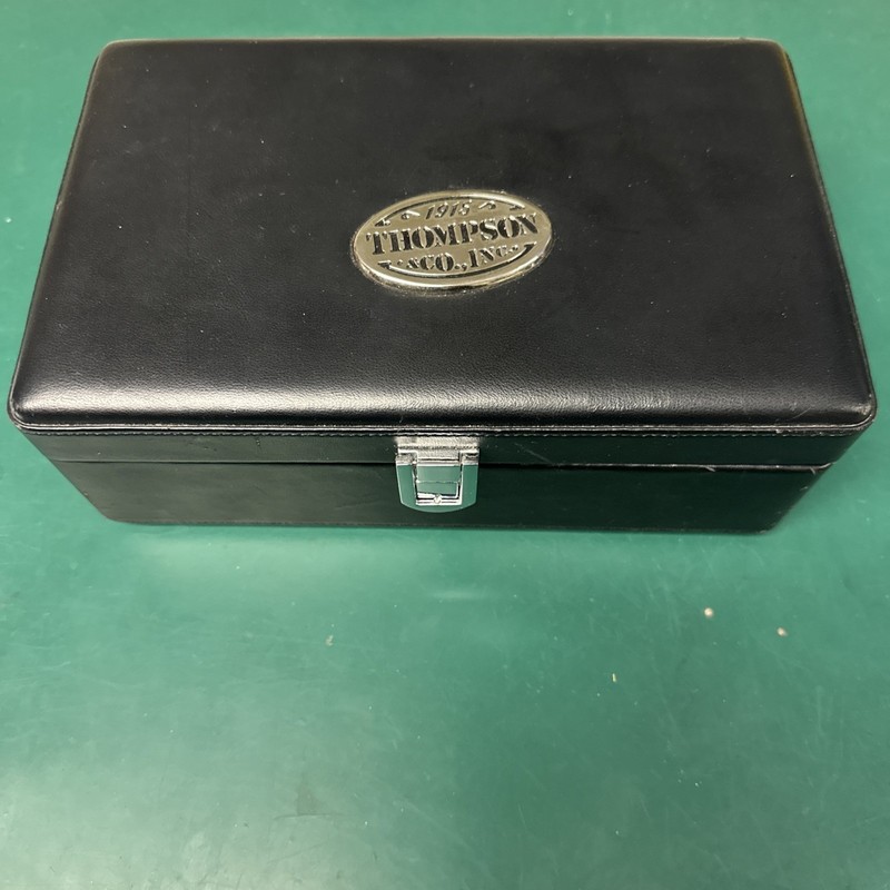 1915 Thompson & Co., Inc. Black Vinyl Cigar Humidor Box - Partial Accessories