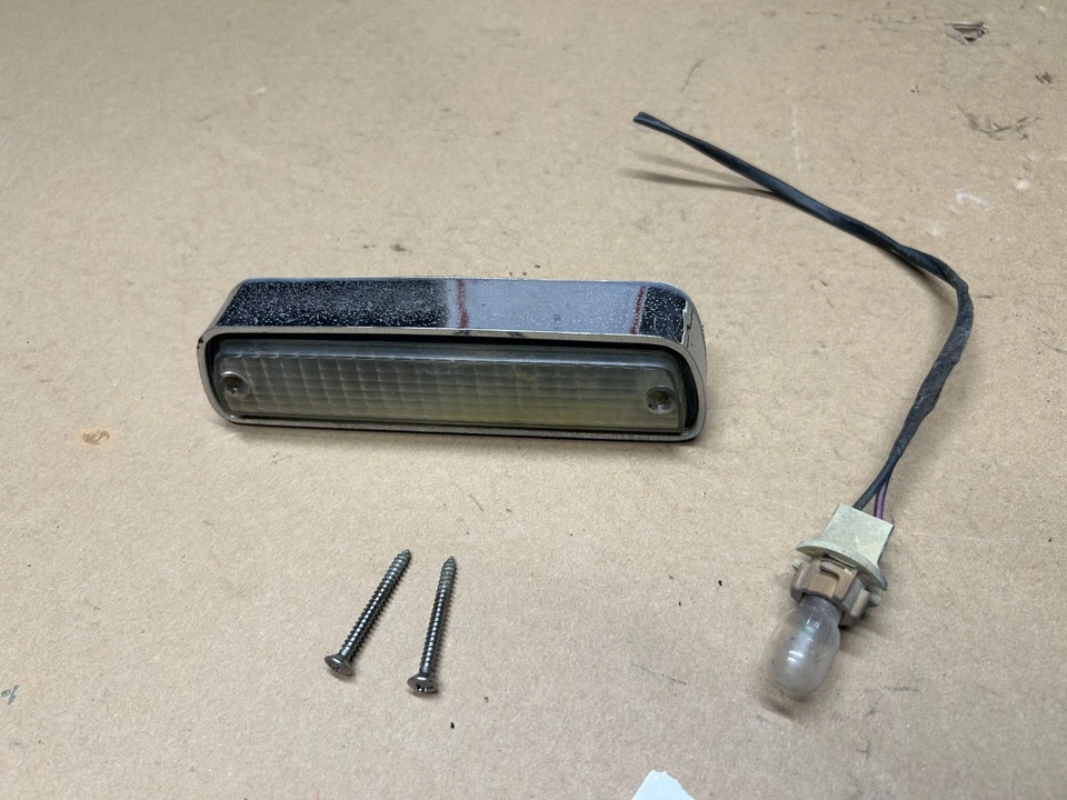 Ford F-150 F-250 Ranger 1980-1991 - cabina trasera cama luz carga lámpara techo cortesía Foto 2 de 4