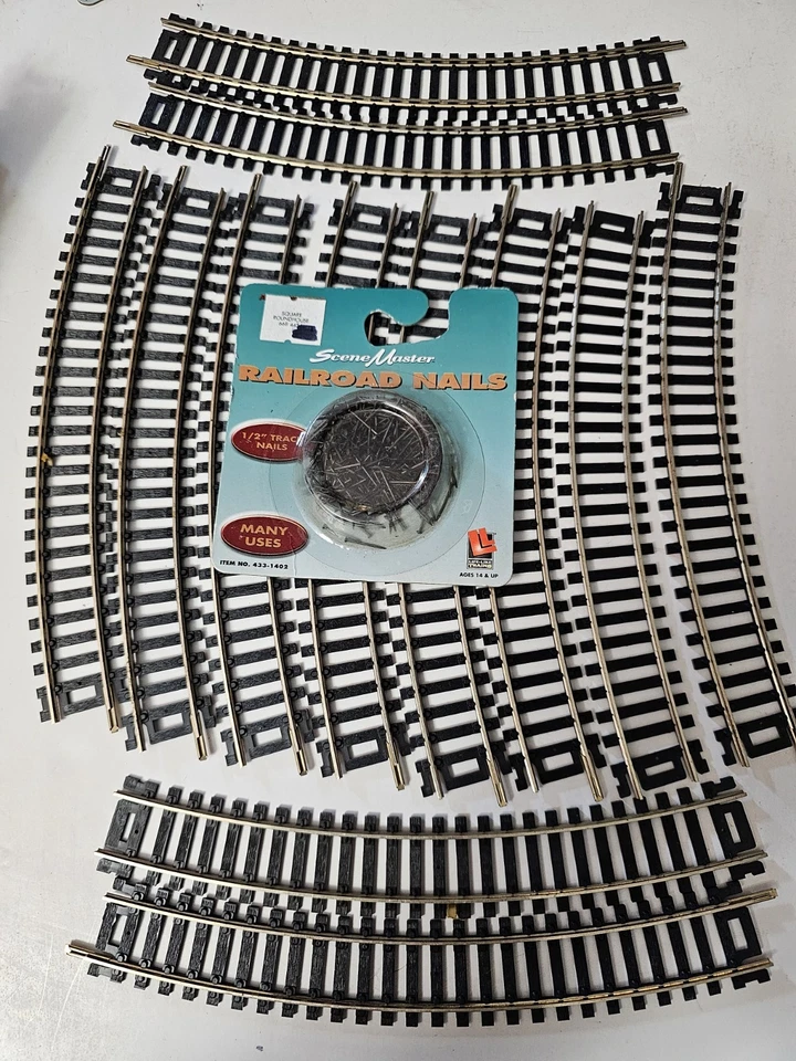 (12) Atlas HO 15" Radius Curve Track, Code 100, NS - Full circle, NEW, loose - Image 2 of 4