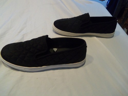 mossimo black slip on shoes