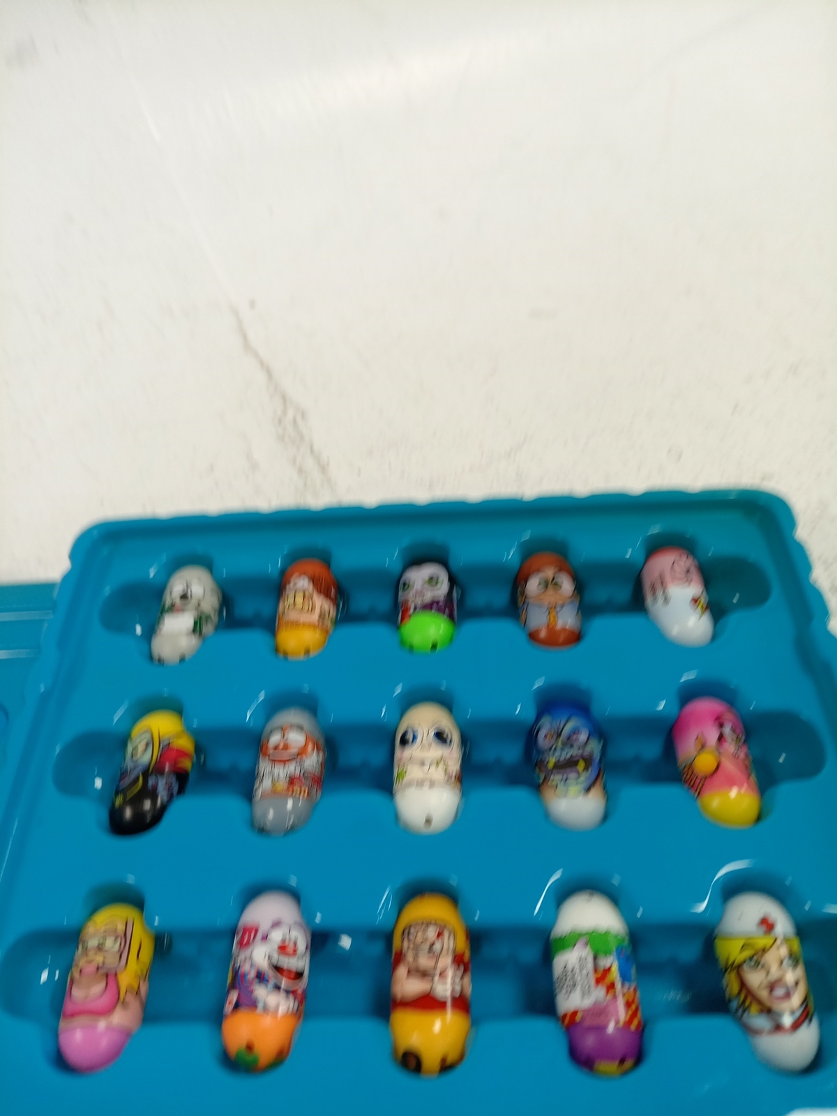 Mighty Beanz Carry Case with Jumping Beanz Various Designs 1 Missing